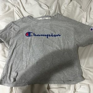 Cropped champion shirt